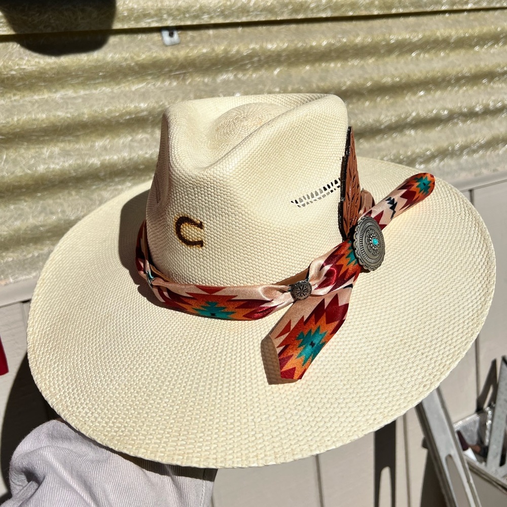 Charlie 1 horse Navajo hat